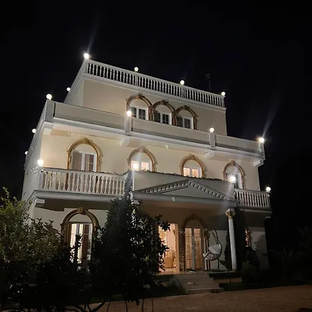 Villa Dy Bukurite *