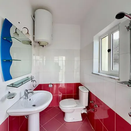 Villa Dy Bukurite *