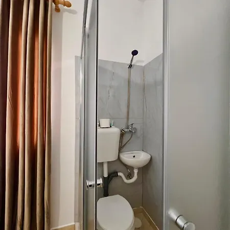 Dy Bukurite Villa Draci