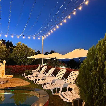 Villa Dy Bukurite *