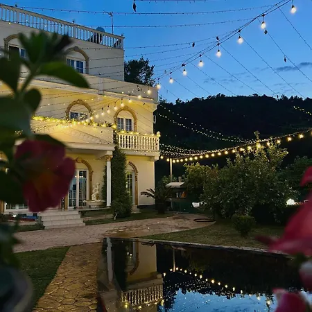 Dy Bukurite Villa